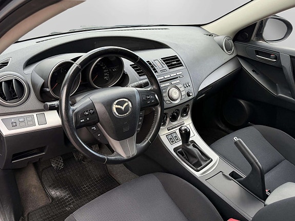 Mazda 3 13 of 19