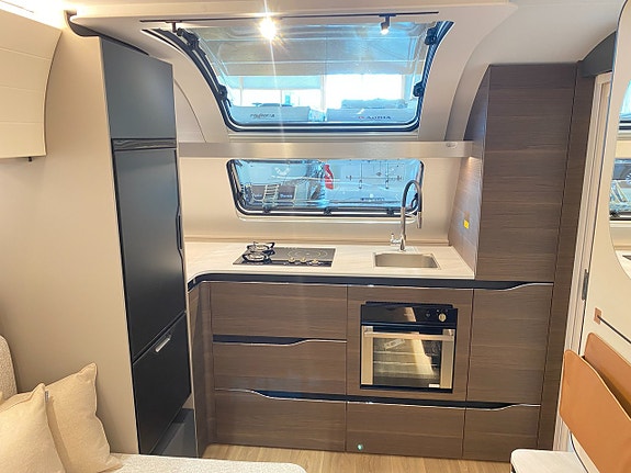 Adria ALPINA 663 HT (2027 PÅ PLATS+ALDE+Frontkök+Boogie) 13 of 28