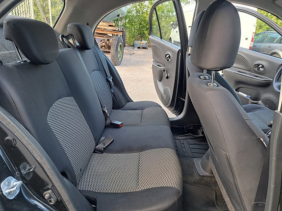 Nissan Micra 13 of 23
