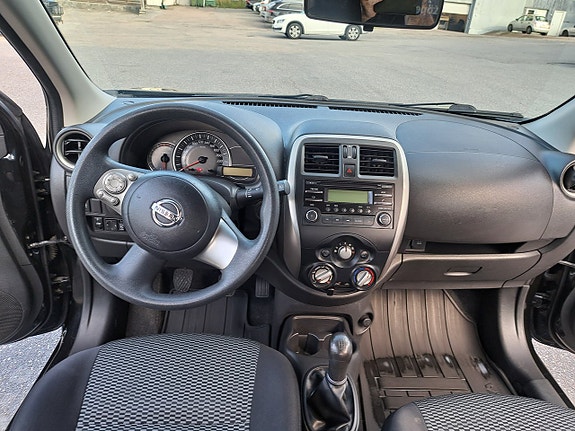 Nissan Micra 17 of 23