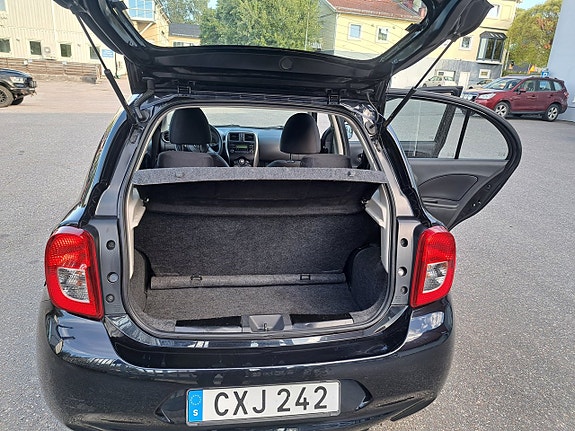 Nissan Micra 8 of 23