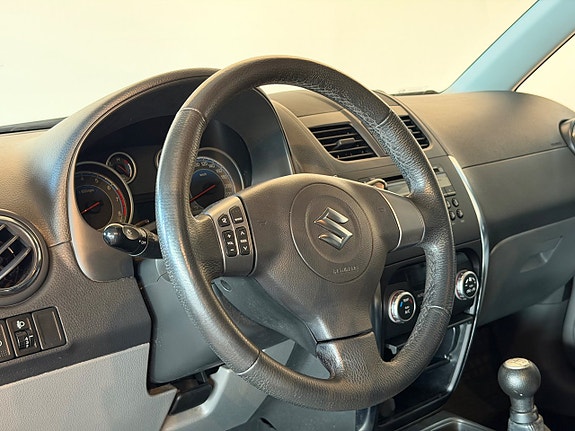 Suzuki SX4 8 of 20