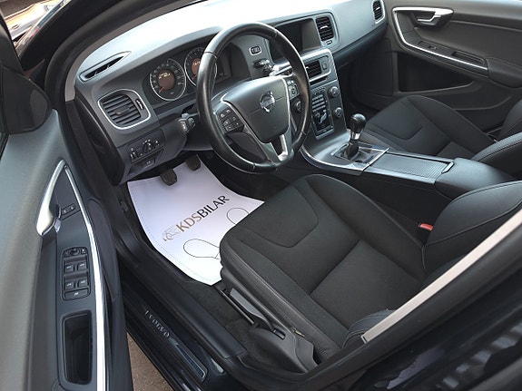 Volvo V60 9 of 12