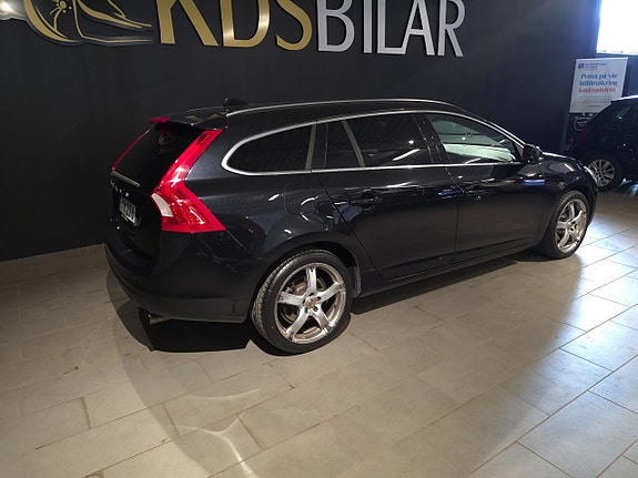 Volvo V60 6 of 12