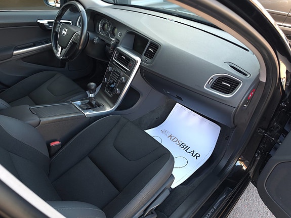 Volvo V60 7 of 12