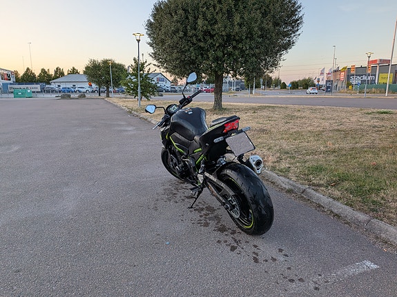 Kawasaki Z900 3 of 3