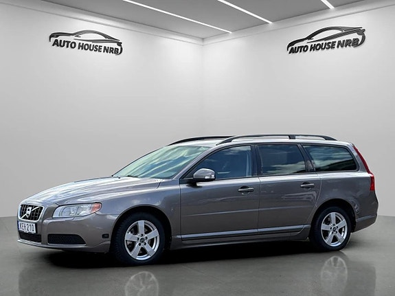 Volvo V70 2 of 28