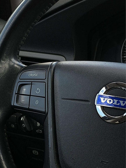 Volvo V70 18 of 28