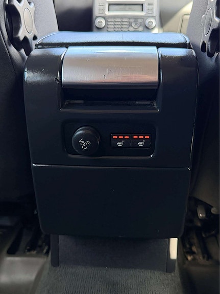 Volvo V70 20 of 28