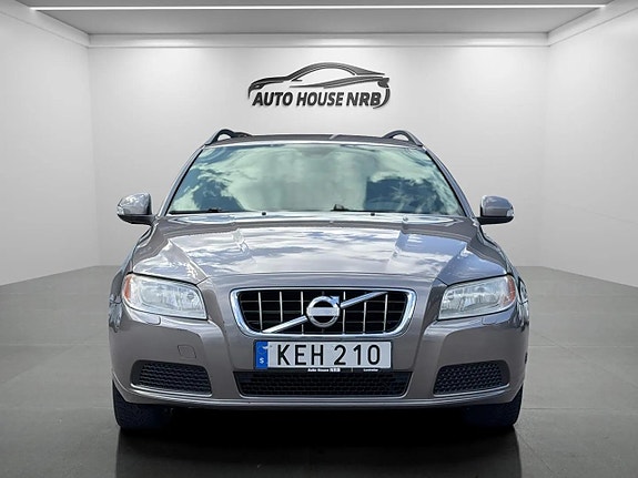 Volvo V70 6 of 28
