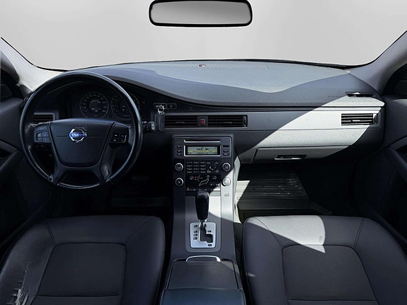 Volvo V70 21 of 28