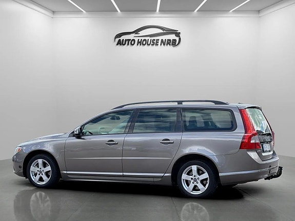 Volvo V70 7 of 28