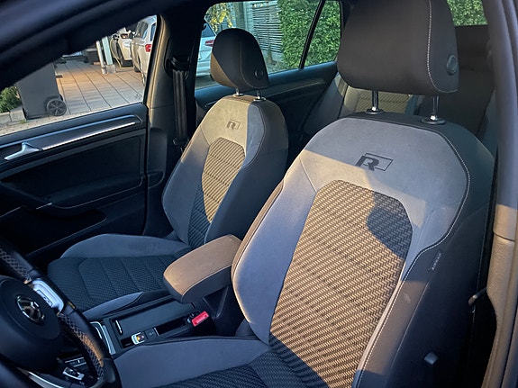 Volkswagen Golf VII 5 of 7