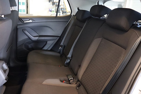 Volkswagen T-Cross 10 of 13