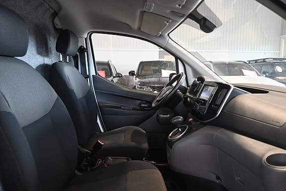 Nissan e-NV200 10 of 22