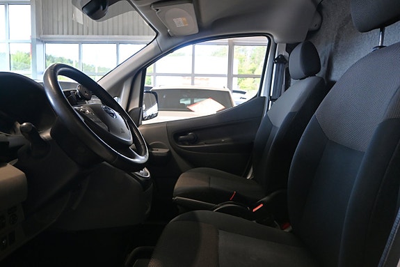 Nissan e-NV200 7 of 22