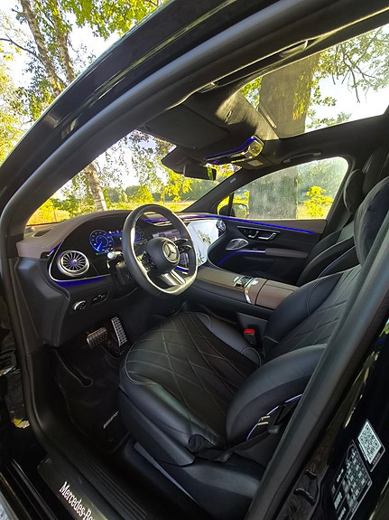 Mercedes-Benz EQS450 SUV 5 of 11