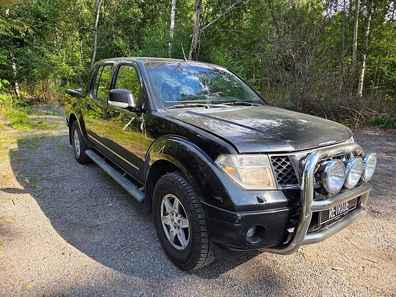 Nissan Navara 2 of 5