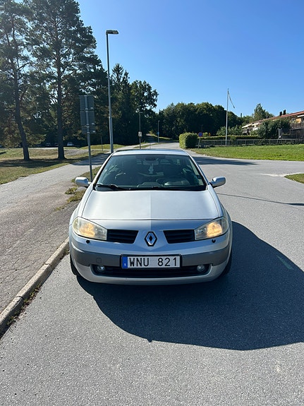 Renault Megane II 2 of 8