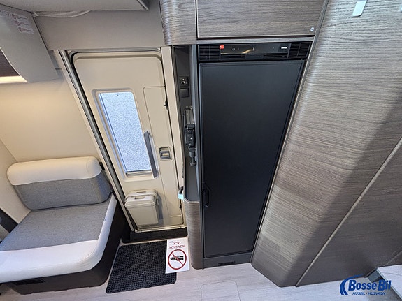 Adria MATRIX SUPREME 670 SL *Dieselvärmare * ALDE * komp.kylskåp * 13 of 21