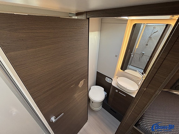 Adria MATRIX SUPREME 670 SL *Dieselvärmare * ALDE * komp.kylskåp * 16 of 21
