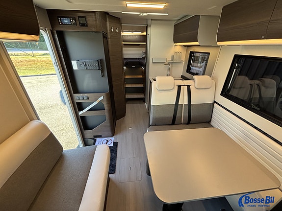 Adria MATRIX SUPREME 670 SL *Dieselvärmare * ALDE * komp.kylskåp * 8 of 21