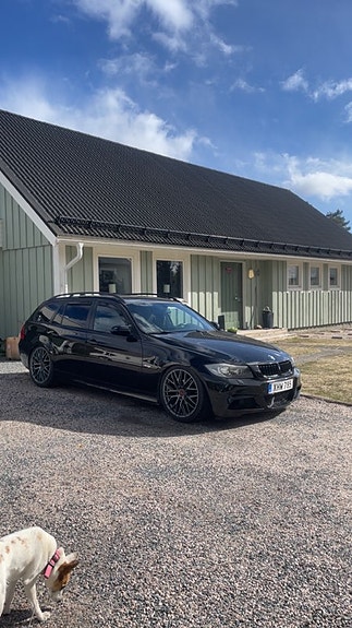 BMW 320i 7 of 7