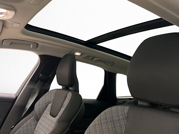 Volvo XC60 18 of 30