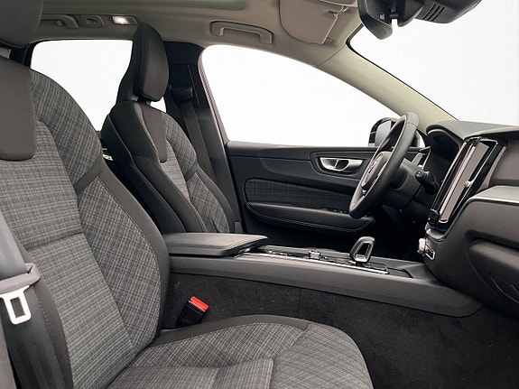 Volvo XC60 15 of 30