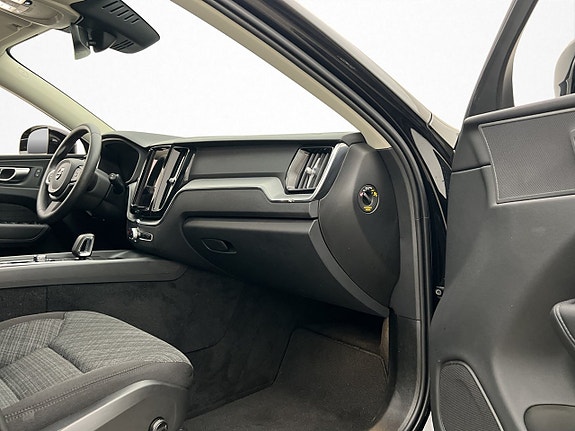 Volvo XC60 16 of 30