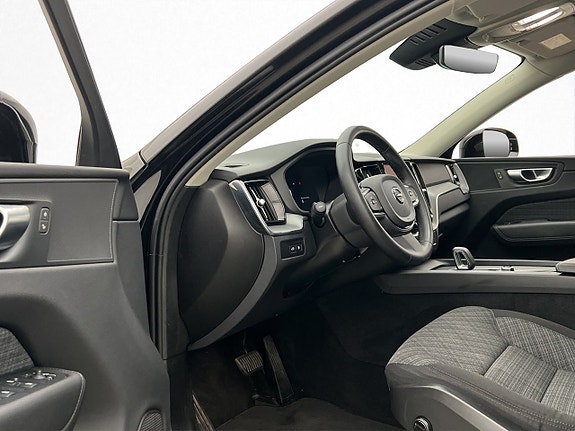 Volvo XC60 11 of 30