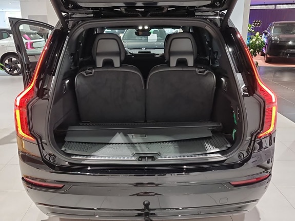 Volvo XC90 13 of 18