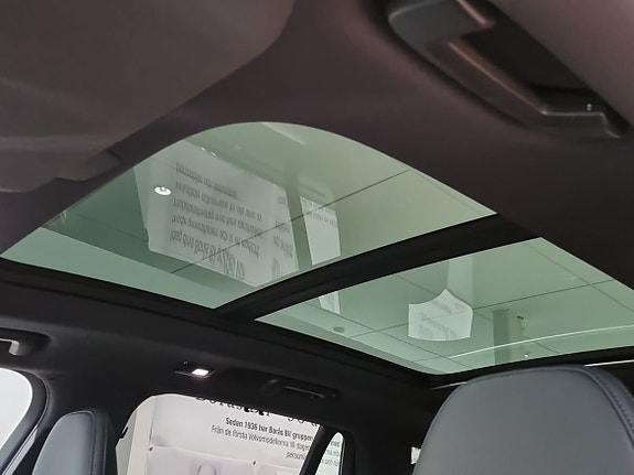 Volvo XC90 17 of 18