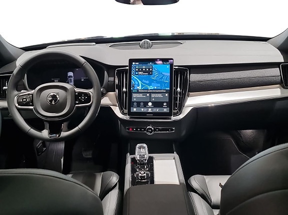 Volvo XC90 5 of 18