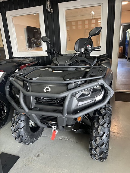 Can-Am Outlander HD7 MAX XU KAMPANJ SNÖPLOG PÅ KÖPET 2 of 5