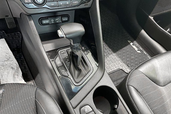 Kia Niro 12 of 16