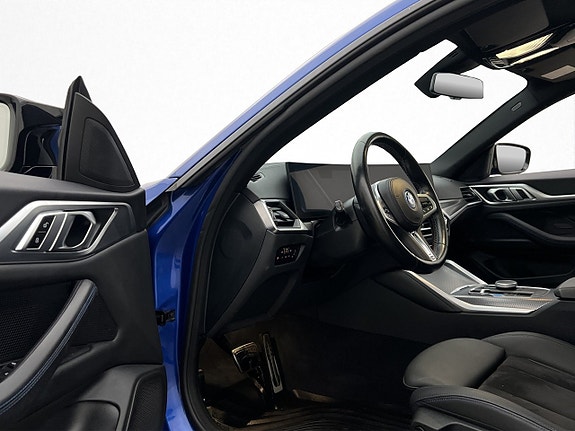 BMW i4 14 of 30