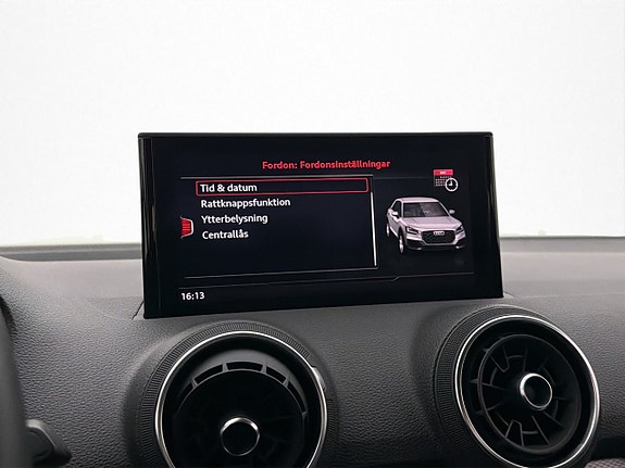 Audi Q2 21 of 29