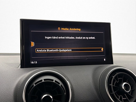 Audi Q2 20 of 29