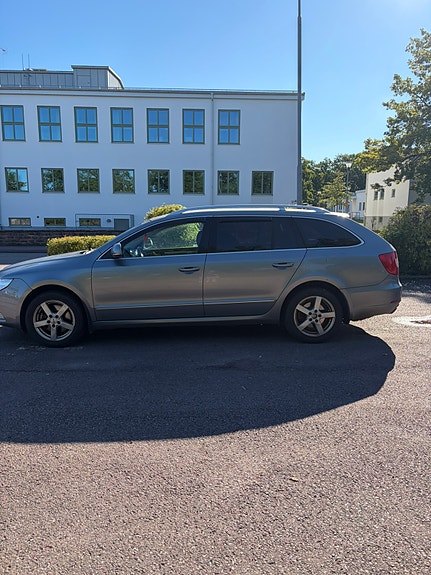 Skoda Superb 4 of 6