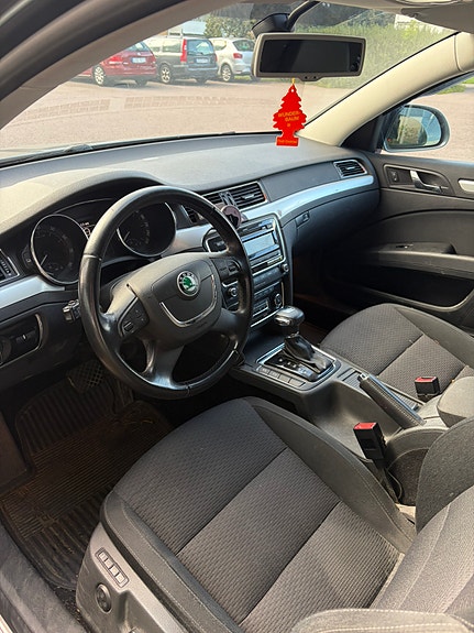 Skoda Superb 3 of 6
