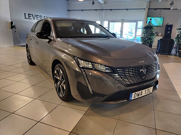 Peugeot 308 SW 7 of 8