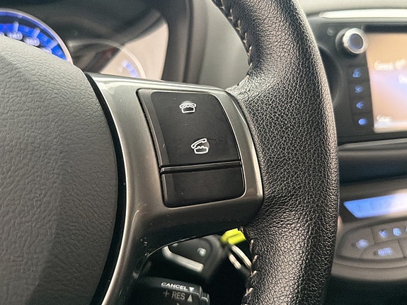 Toyota Yaris 18 of 28