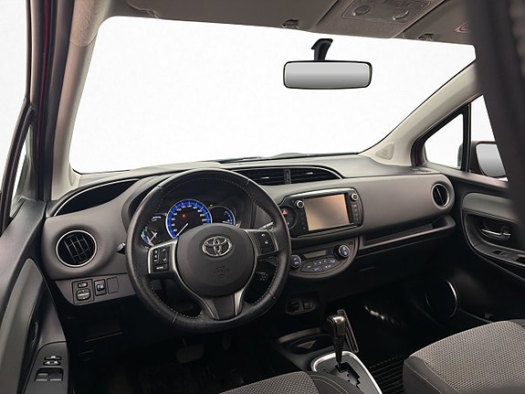 Toyota Yaris 12 of 28