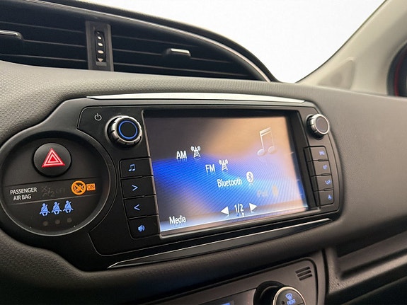 Toyota Yaris 19 of 28