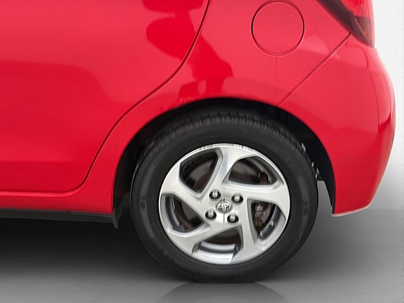 Toyota Yaris 26 of 28