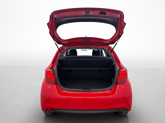 Toyota Yaris 24 of 28