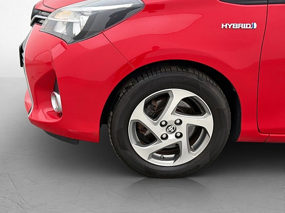 Toyota Yaris 25 of 28