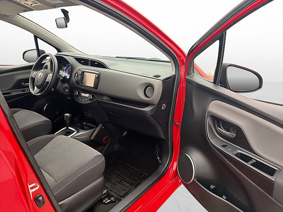 Toyota Yaris 14 of 28
