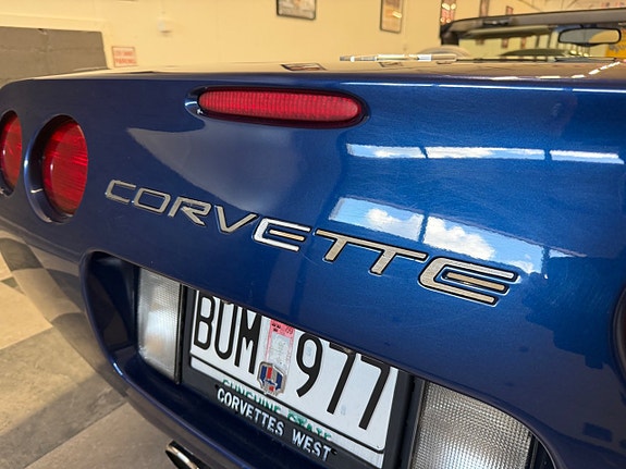 Chevrolet Corvette 16 of 30